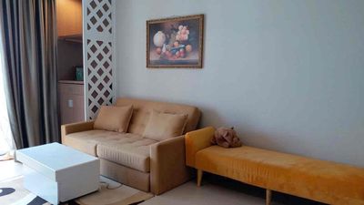 Two bedrooms. Two bathrooms. 80 meters. Full The Gold View interior.