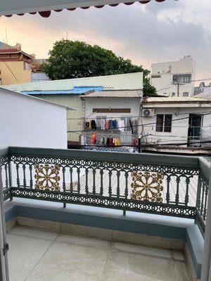 12 Gò Vấp hotel room.
