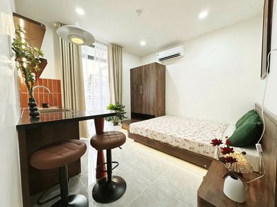 The elevator apartment in the balcony car vault is full of furniture right now Nơ Trang Long bth