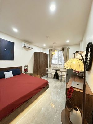 The elevator apartment in the balcony car vault is full of furniture right now Nơ Trang Long bth