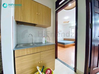 Rent the window apartment, full interior, near Mai Chí Thọ