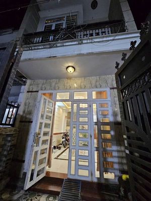 Rented house near the Trung Mỹ Tây church, King of the 12th.