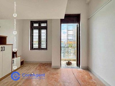 It's the owner who rents the new balcony suite, Mã Lò, Bình Tân.