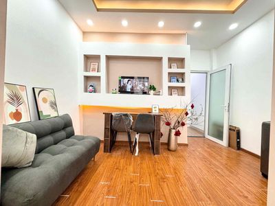The skylight apartment separates the kitchen from the university