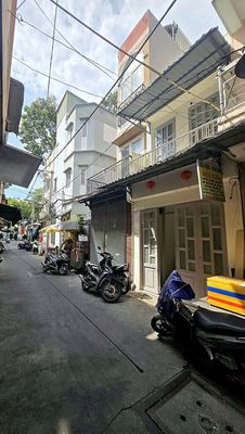 Carhouse, Nguyễn Bỉnh Khiêm County 1st Street, business ok