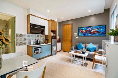 Rent the Guardian of one bedroom - 2 bedrooms near the District Justice Bridge 3 bids only 10 million and a half a year.
