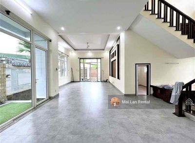 Super!! House 8 x 20 meters, 3rd floor 5 rooms, private toilet