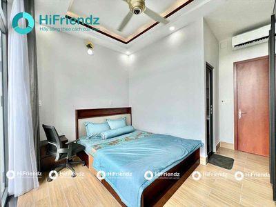 rents the balcony studio full of furniture near art Phan Huy Ích