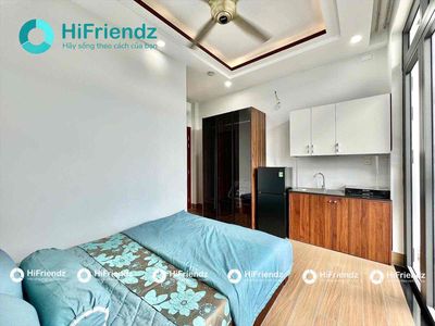 rents the balcony studio full of furniture near art Phan Huy Ích