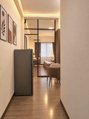 Hot mini building. A really nice Bancol bedroom right now.