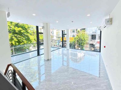 JM Nguyễn Gia Trí, - 4 floors - 25 x 8