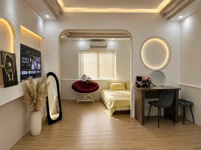 Room service. One bedroom.