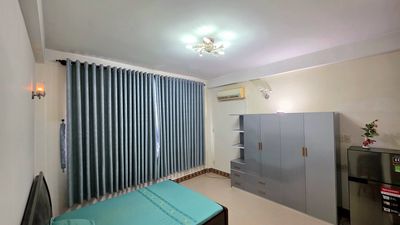 High-end motel, 3-Full interior, private passageway, downtown.