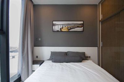 apartment 90 m2 2 The Gold View Bến Vân Đồn bedroom