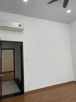 Renting the motorway house 1/ Nguyễn Văn Nghi Gò Vấp(4 x10 m)) 2 bedroom 2 toilet 2 - cost 12 million a month