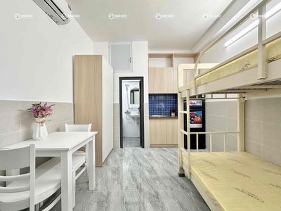 studio full option open sky windows District 11