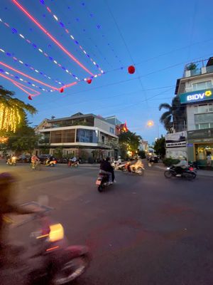 Renting an alley 6 M Lạc Long Quân 3 floors 4 x 15 is 16 million Tân Bình bedroom