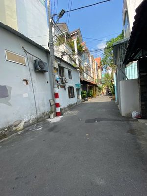 Renting an alley 6 M Lạc Long Quân 3 floors 4 x 15 is 16 million Tân Bình bedroom