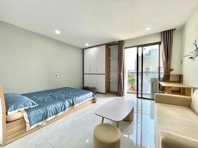 The cool balconies studio moves through central districts.