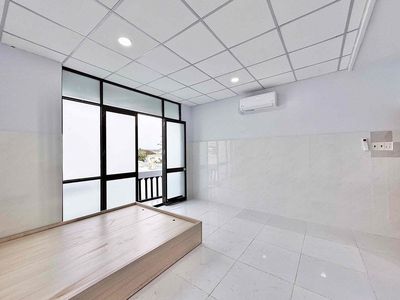 A 30-M2 balcony studio, Nguyễn Thị Định student in a cbd apartment.