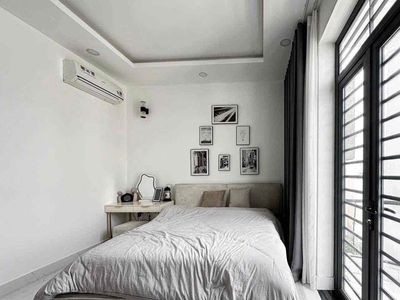 Rent a Lã Xuân Oai street near the market, Yangtze School. Four bedrooms. Three toilets.