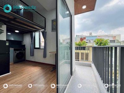 The apartment in a open balcony to the main university.