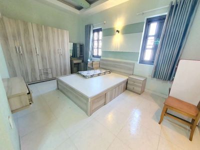 5 M, 80 M2, 1 M 3th floor, 4 bedroom 4 toilets