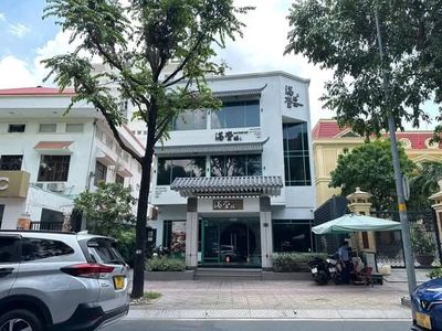 Rent a villa 6 B Lê Quý Đôn, 3-- 10 x 30 meters, 2nd floor.