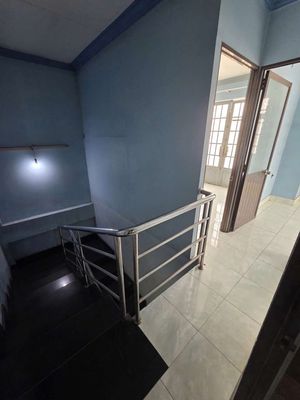 The original 40 meters, three bedrooms, two toilets near the Church of Medicine, Vincom.