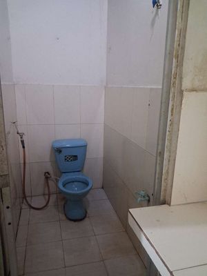 Let's rent a nice, clean room, free time in the middle of the winter market.