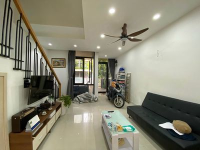 Rent 5 x 17 mm 1 .2 floors 5 bedroom 3 toilets 15 million, fresh clean