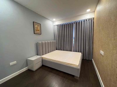 Three bedrooms. Two Botanica Premier.21.5 million entire interior.