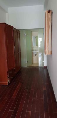 Rent a CMT8 alley house near Grandad Market.