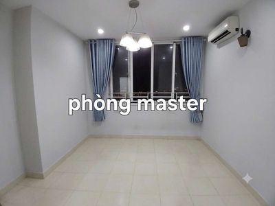 apartment three bedroom-- top floor-- two-sided open-face -- beautiful view.