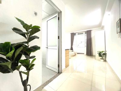 The owner of the rented room at 98 F Lê Lai Bến Thành market is 5.04 million U.S.
