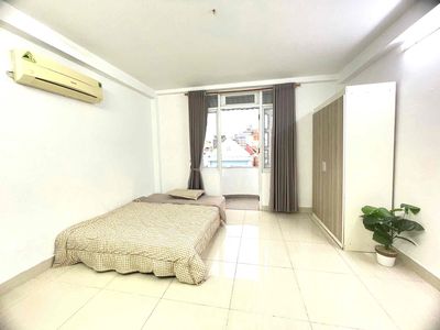 The owner of the rented room at 98 F Lê Lai Bến Thành market is 5.04 million U.S.
