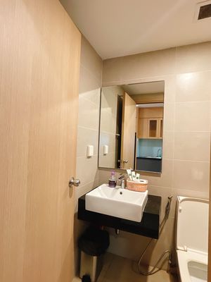 The studio store 1 . Sunrise CityView bedroom is empty/Full is fine.