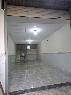 Renting new house 4.5 million near Hóc Môn lead market.
