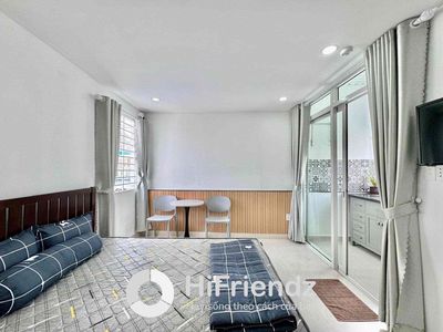 The Phú Nhuận Center Room full interior.