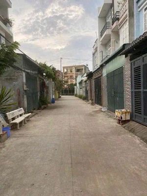 1 st 1st floor 2 bedroom 2 broad yard bathroom Số 2 near the Vietnamese Literary 9