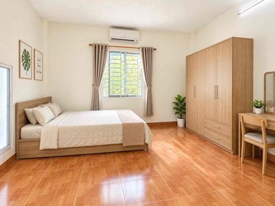 The 80 meters, there's the Garden, Lê Quang Định, the GRI 11, Bình Thạnh