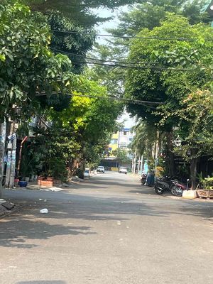 Rent 5 x20 m kc 35 plates 20 million a month near Mat Mall Bình Tân