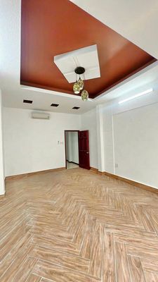 The vip Lê Văn Sỹ, 339/3 CZz0, 770 13, District 3.