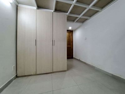 Rent a full bedroom of Interstate Street bordering Global City.