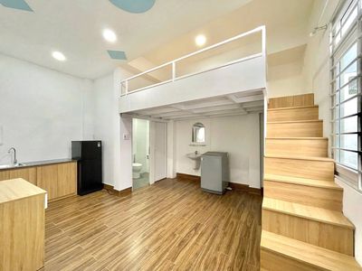 The Room Near New Year's Market, New Year's School