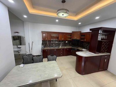 Bùi Quang Là five bedrooms. Five bedrooms.