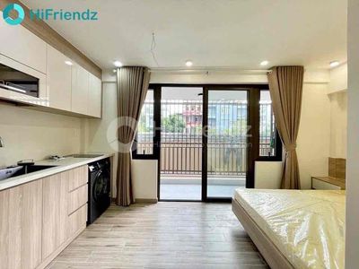 renting a super cool balcony studio full of comfort