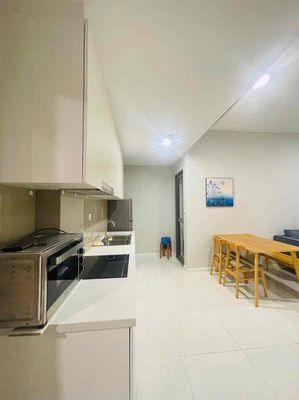 I'm ready to rent two bedroom two bathrooms in Masteri An Phú for 21 million net good price a