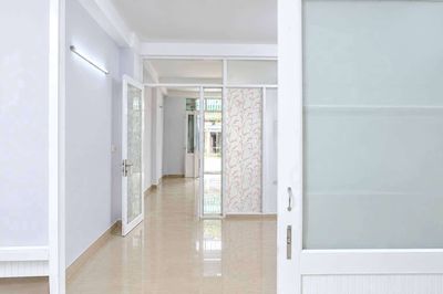 Rent the county quarter 4 0129 million. Four bedrooms - two toilets. In front of the road.