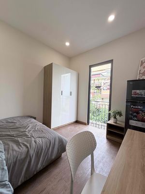 Rent a new motel building 100% of the balconies near the third district university.